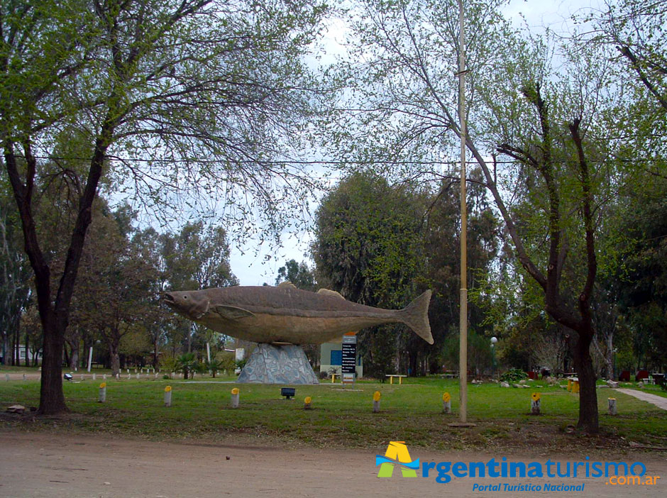Pesca Deportiva en Guamini - Imagen: Argentinaturismo.com.ar